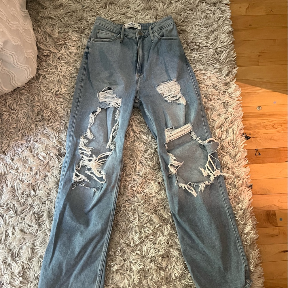 Hollister ripped curvy ultra High-Rise Dad jeans